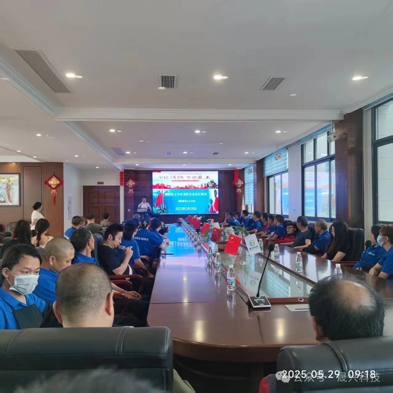 ����װ��